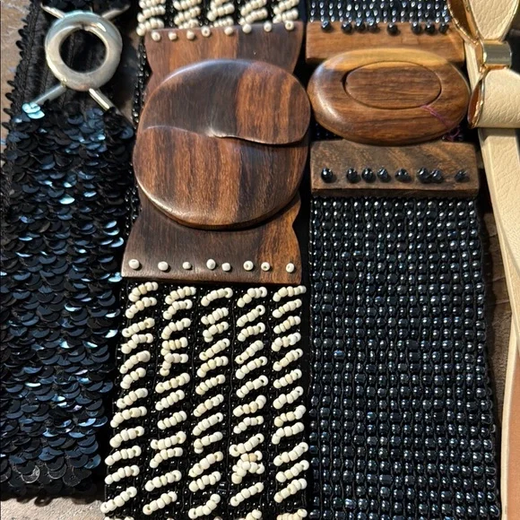 Set of 7 Woman’s belts - Picture 4 of 6